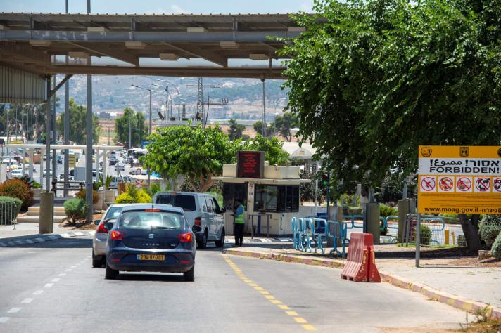Cars waiting at the Al-Jalama checkpoint near Jenin in the West Bank, July 2019. Credit: Gil Eliahu [Haaretz]
