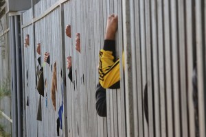 Palestinian workers in line to receive COVID-19 vaccinations at the Qalqilya checkpoint, the West Bank. (Photo: Activestills)